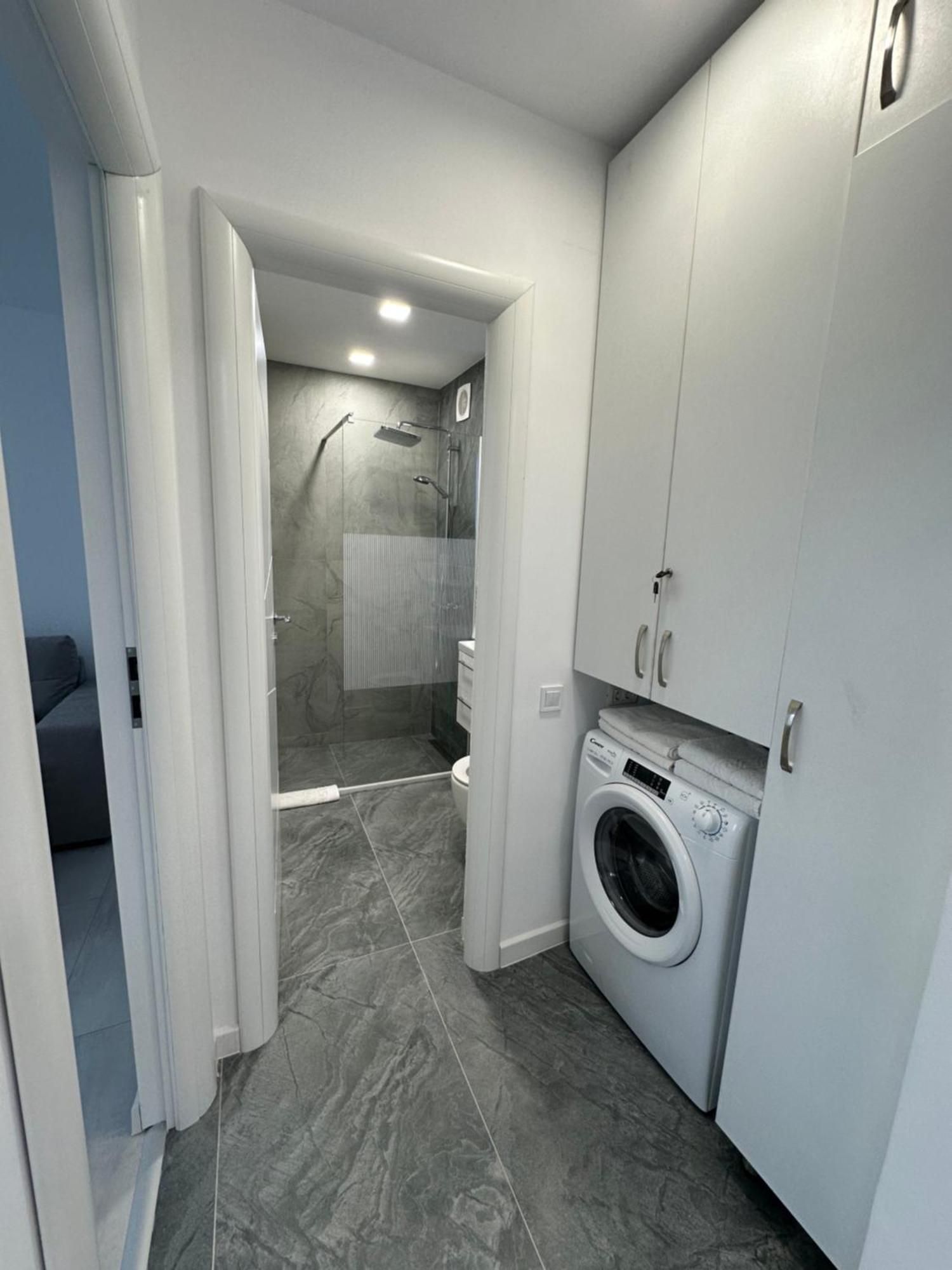 Apartament Ultra Central 3 Lägenhet Hunedoara Exteriör bild